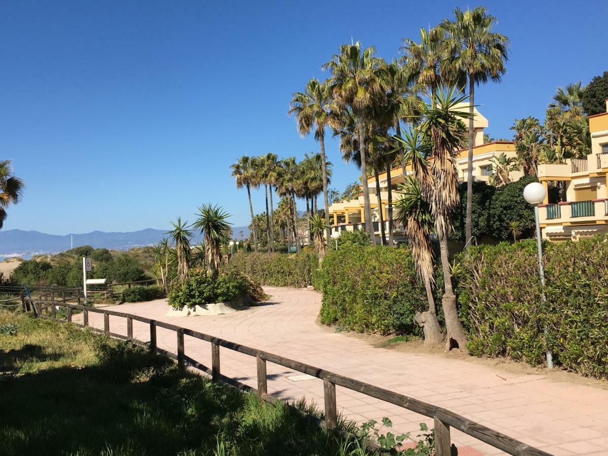 Estudio Con Insuperables Vistas Al Mar: Aparcamiento Appartement Marbellac