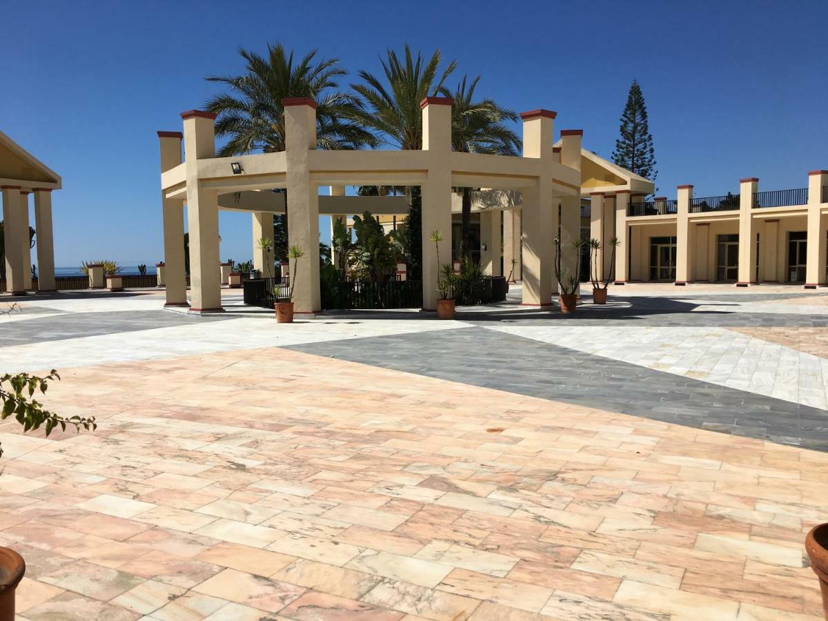 Appartement Estudio Con Insuperables Vistas Al Mar: Aparcamiento